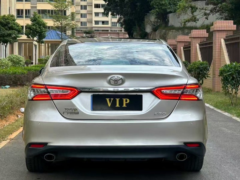 东莞19年丰田凯美瑞9