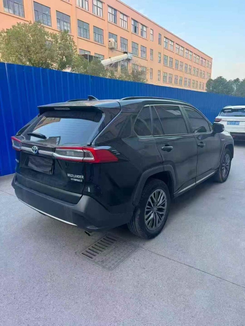 湖州23年丰田威兰达8