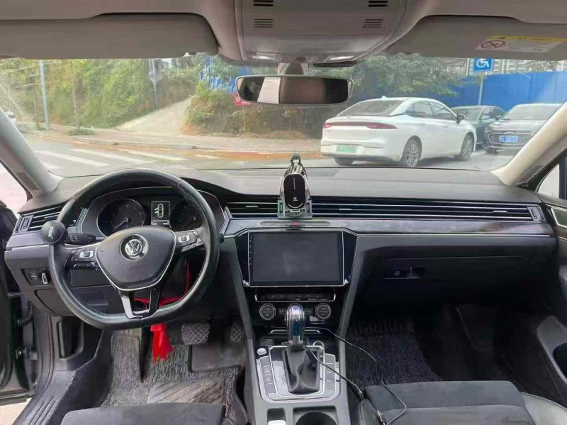 南宁17年大众迈腾4