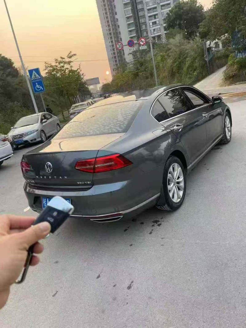 南宁17年大众迈腾8