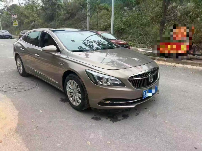 南宁17年别克君越1