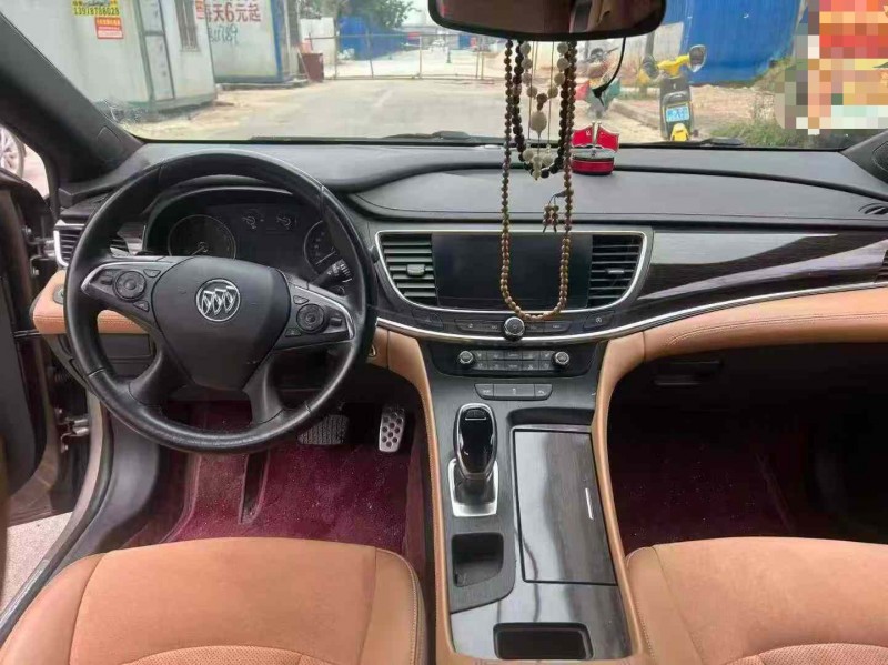 南宁17年别克君越4