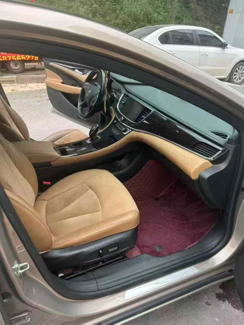 南宁17年别克君越5