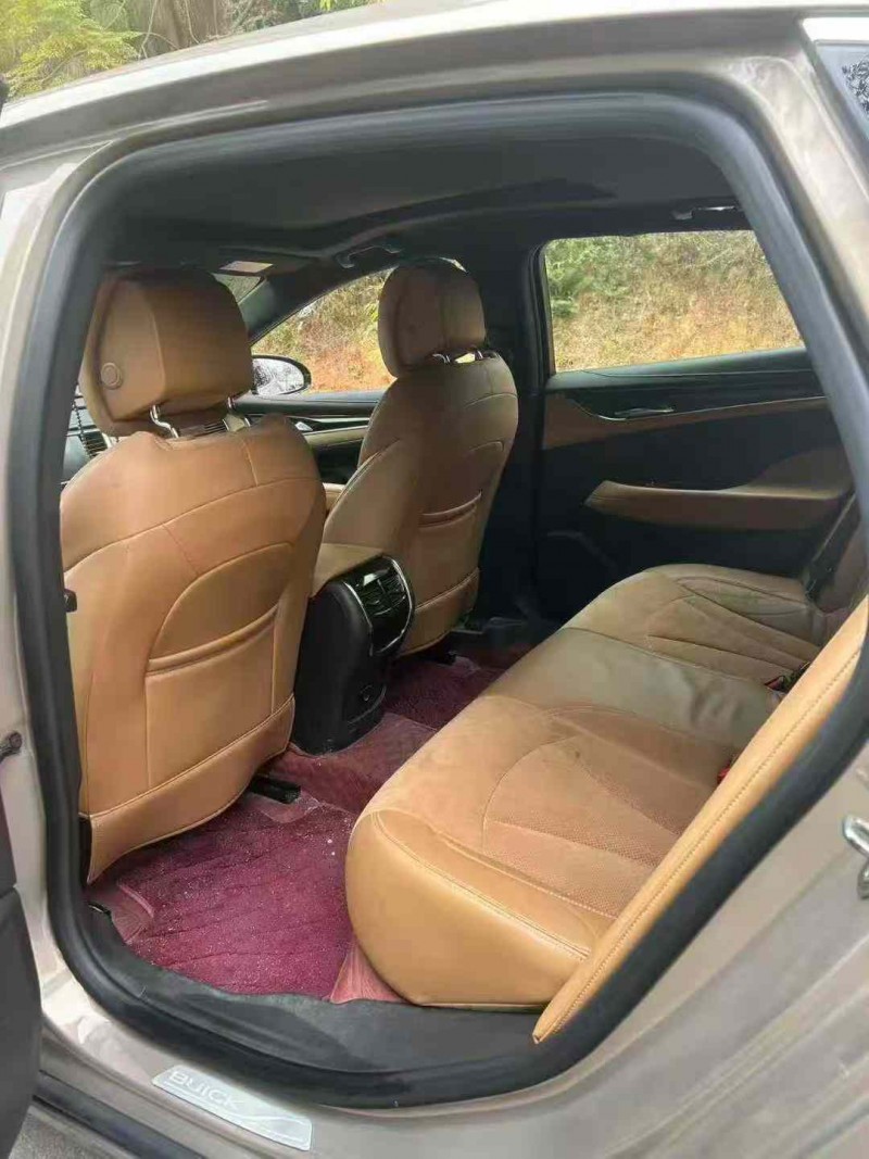 南宁17年别克君越7