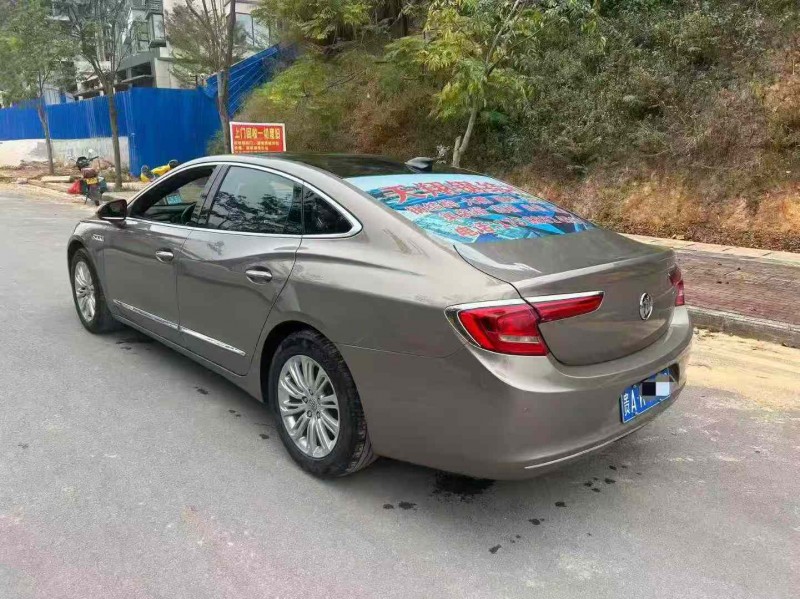 南宁17年别克君越8