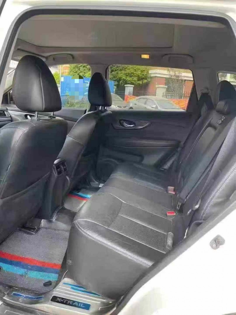 南宁18年日产奇骏7