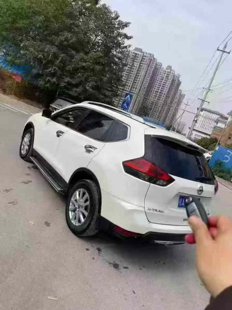 南宁18年日产奇骏8