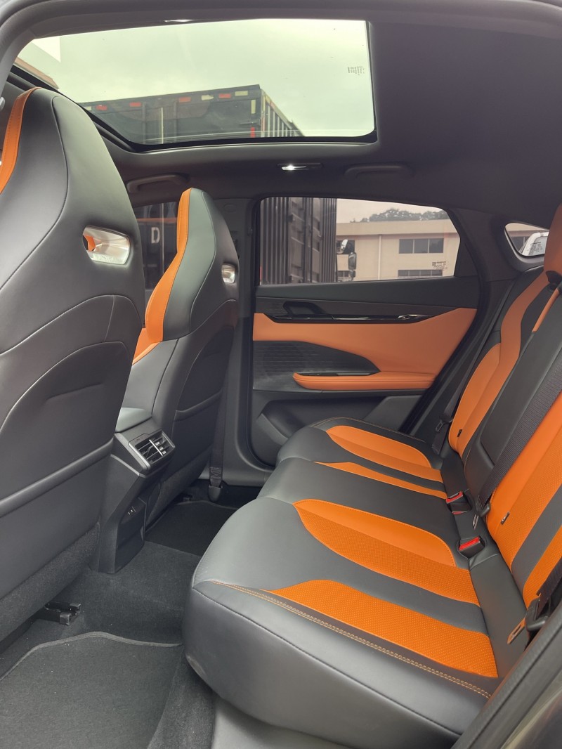 中山25年长安汽车UNI8