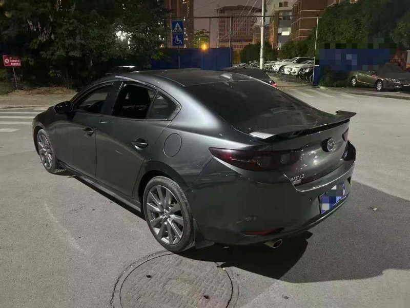 南宁21年马自达昂克赛拉7