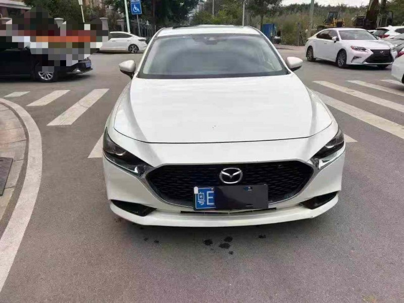 南宁21年马自达昂克赛拉1