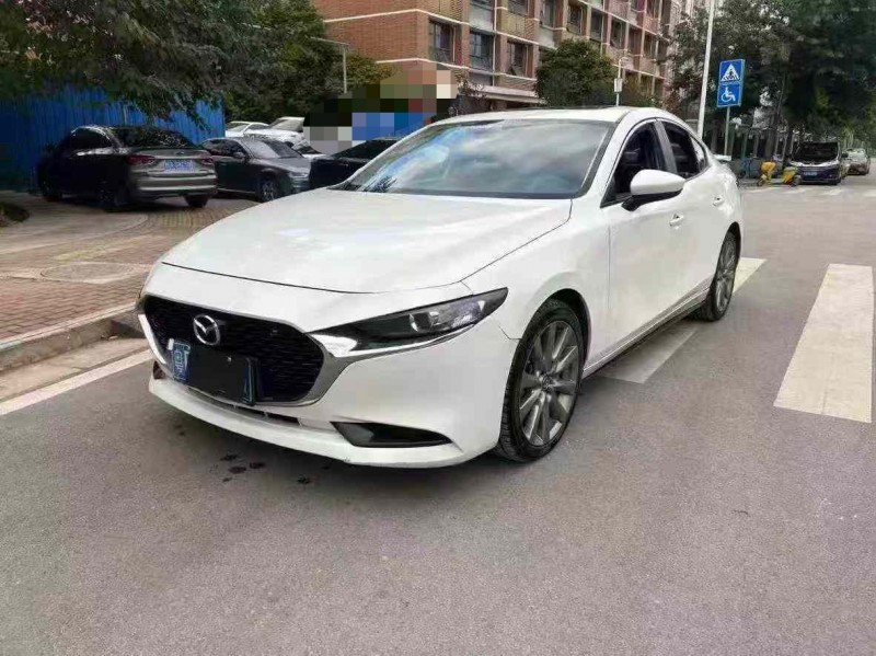 南宁21年马自达昂克赛拉2