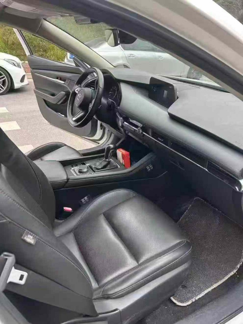 南宁21年马自达昂克赛拉6