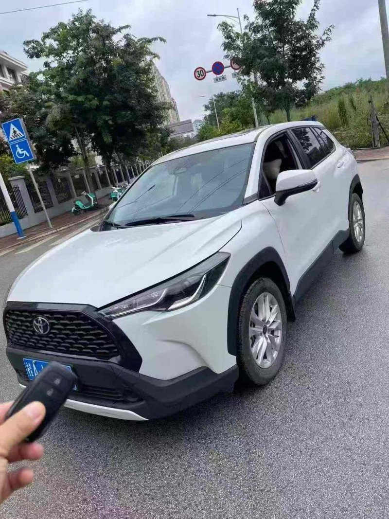 南宁23年丰田锐放2