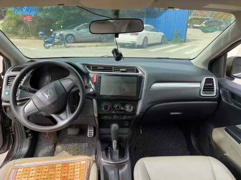 南宁16年本田哥瑞4