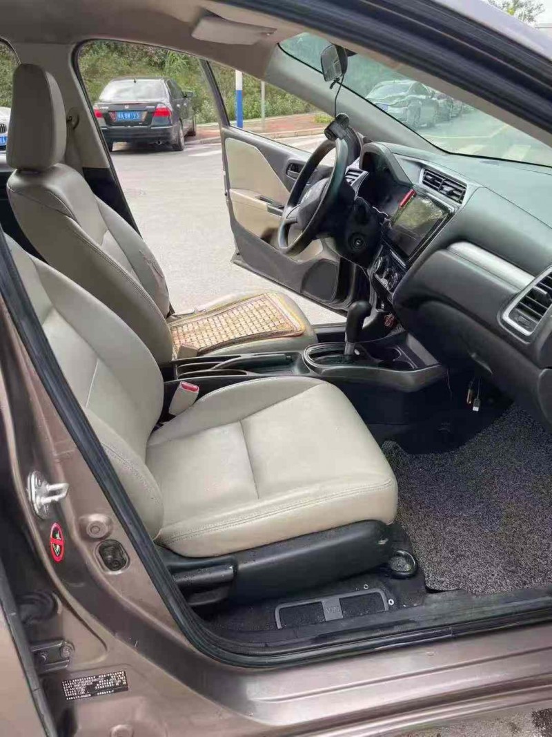 南宁16年本田哥瑞5