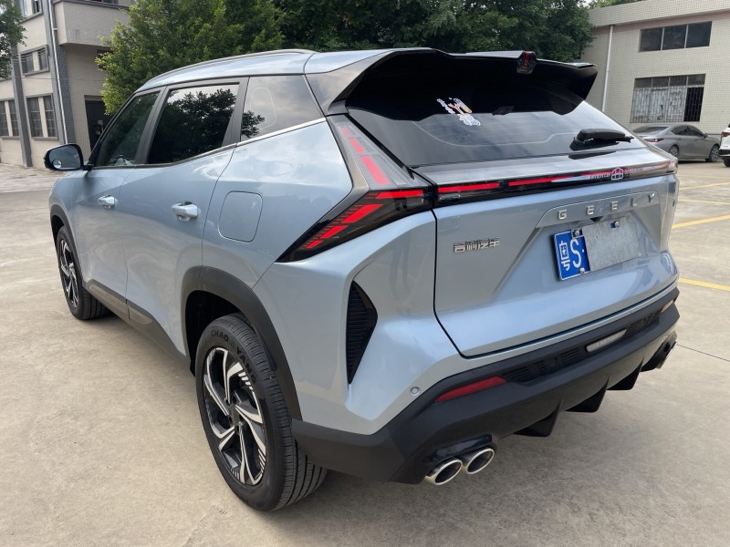 中山23年吉利博越5