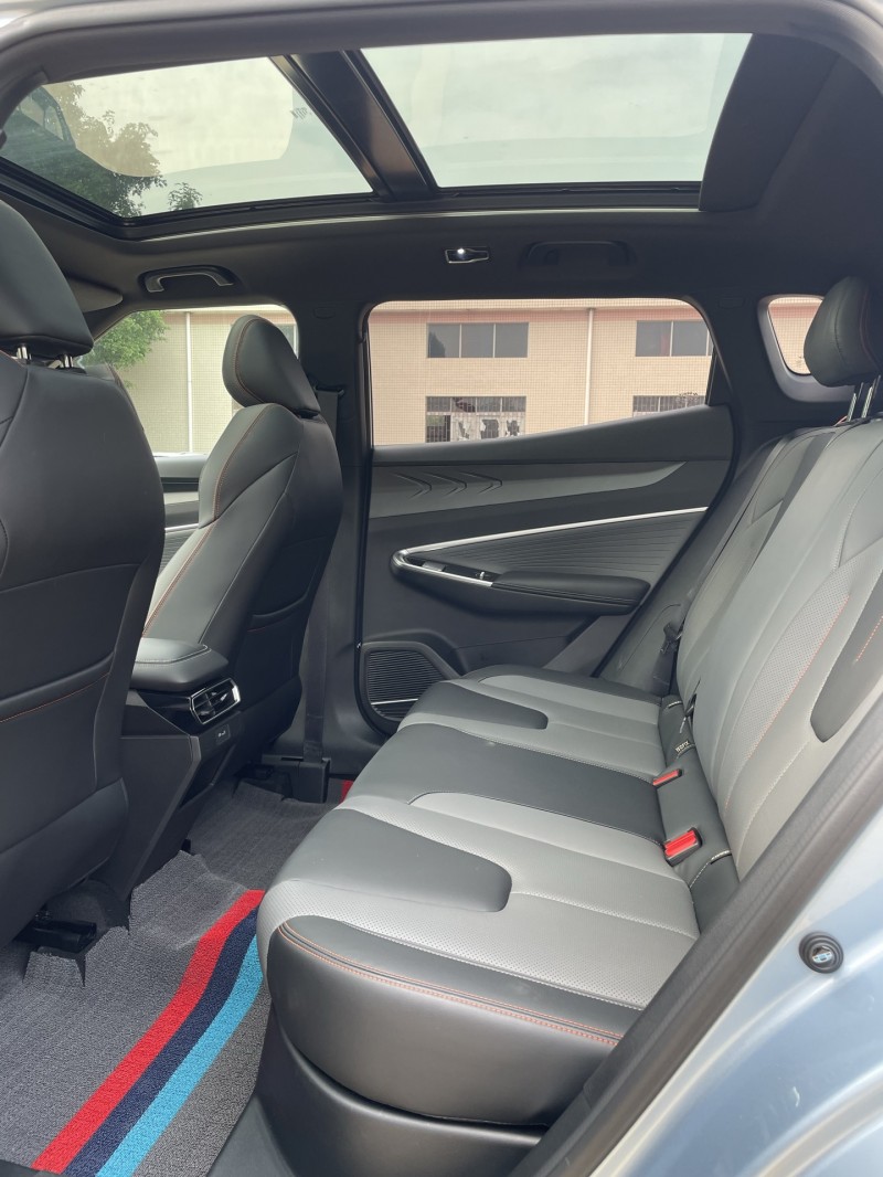 中山23年吉利博越6