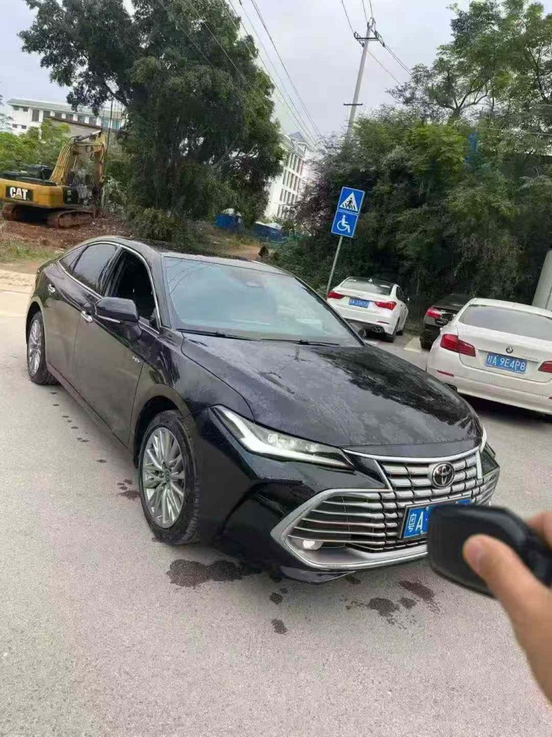 南宁25年丰田亚洲龙1