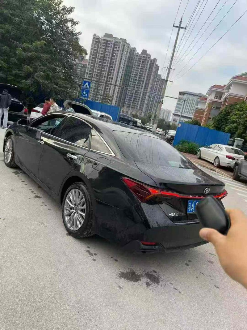 南宁25年丰田亚洲龙9