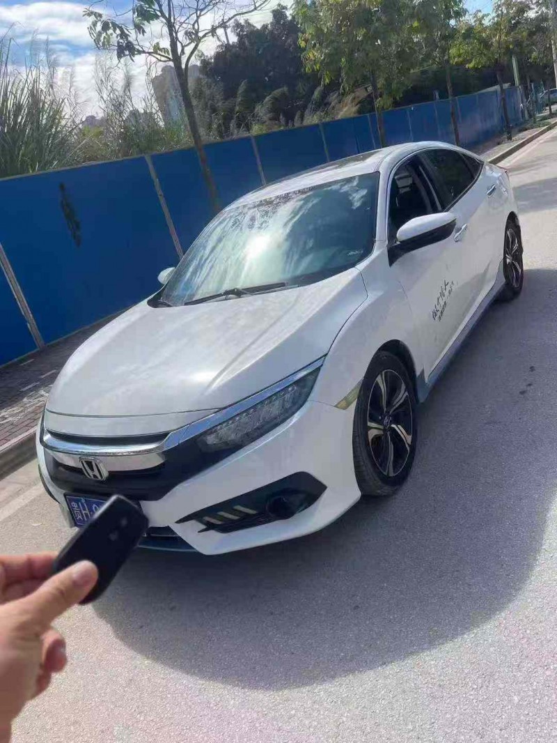 南宁18年本田思域2