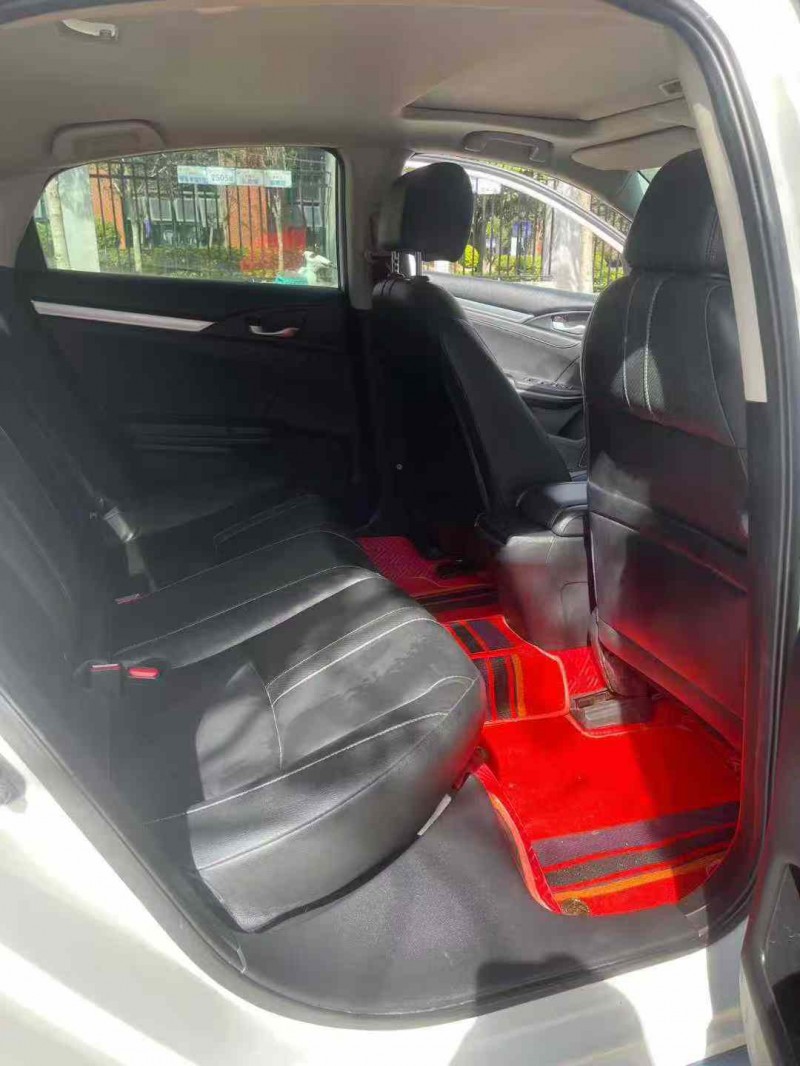 南宁18年本田思域6