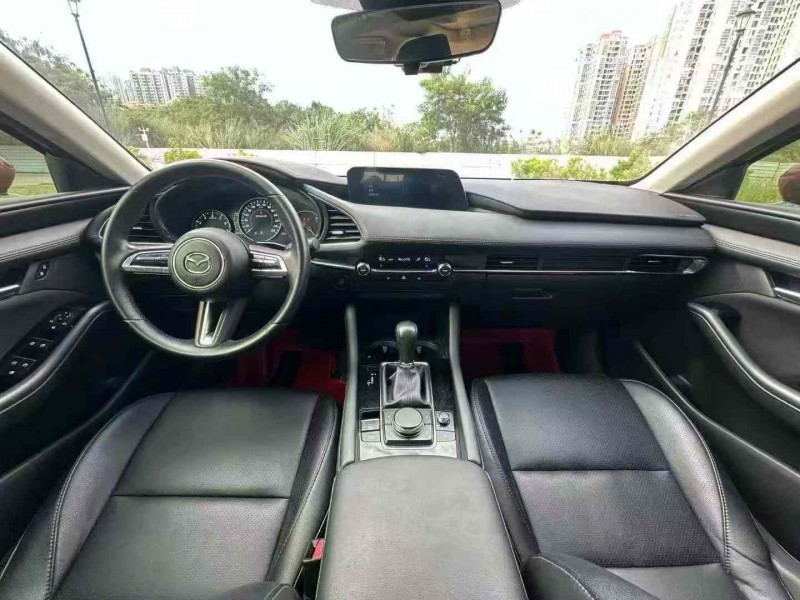 南宁23年马自达昂克赛拉5