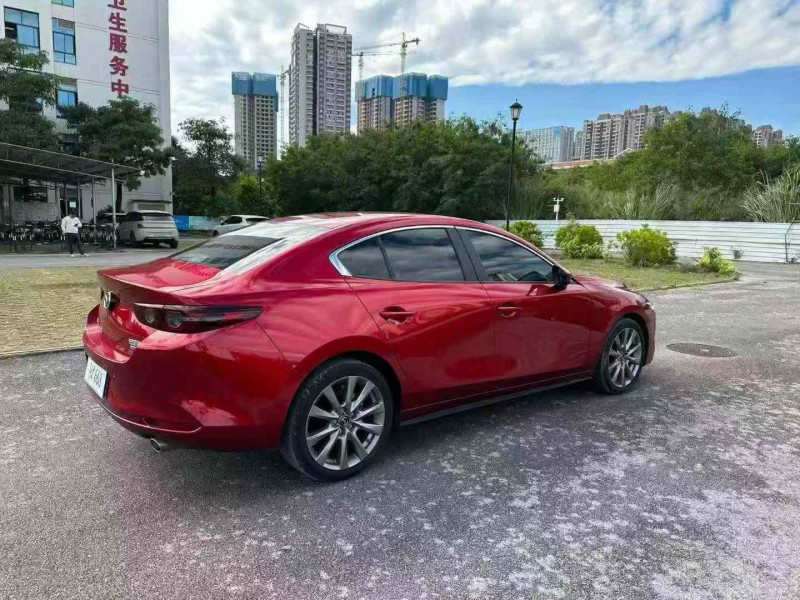 南宁23年马自达昂克赛拉8