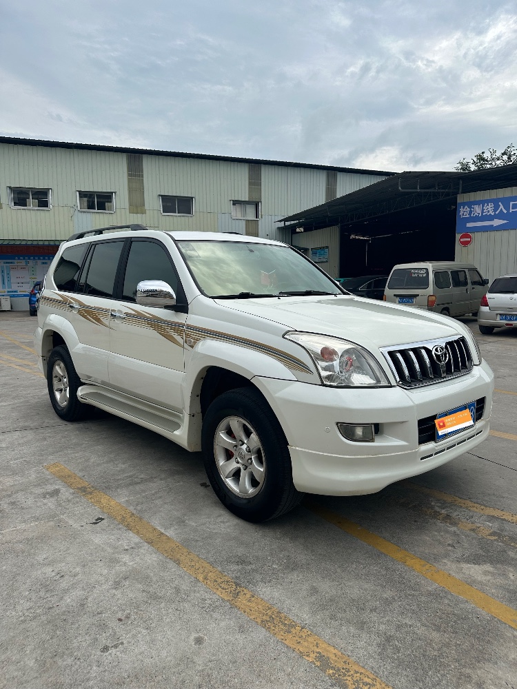 南宁09年丰田普拉多2