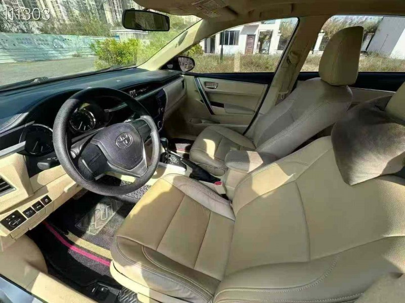 南宁17年丰田卡罗拉4