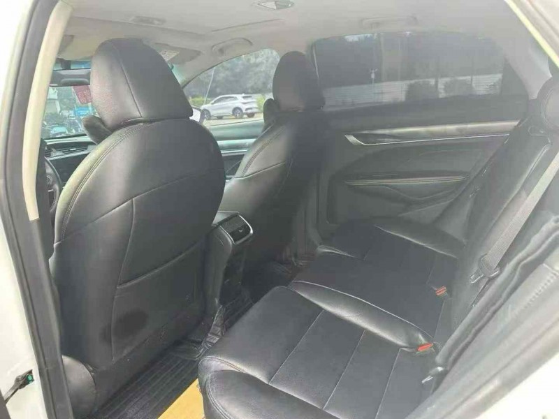 南宁22年吉利缤瑞6