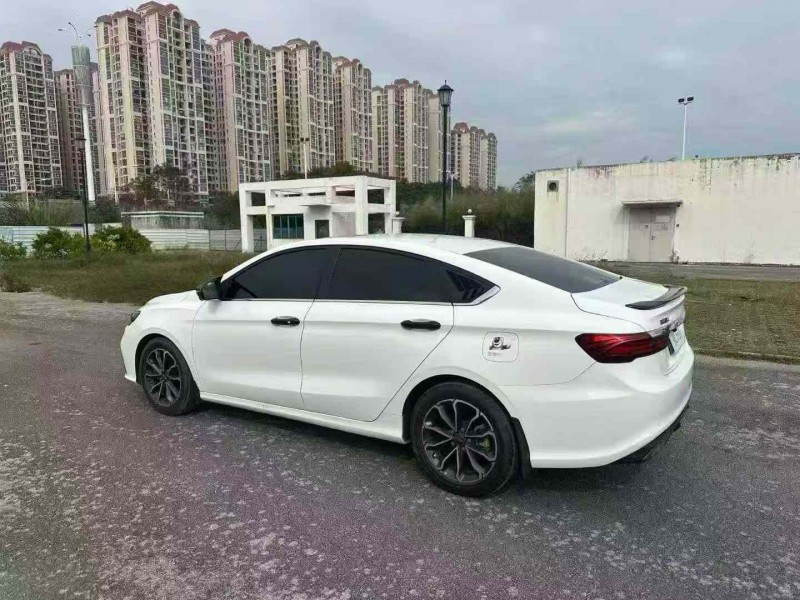 南宁22年吉利缤瑞7