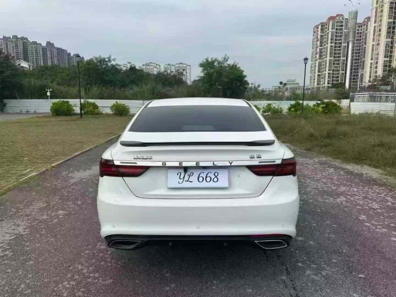 南宁22年吉利缤瑞9