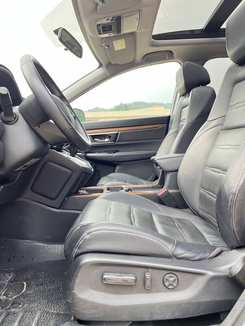 中山19年本田CRV8