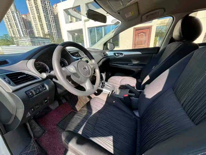 南宁19年日产轩逸4