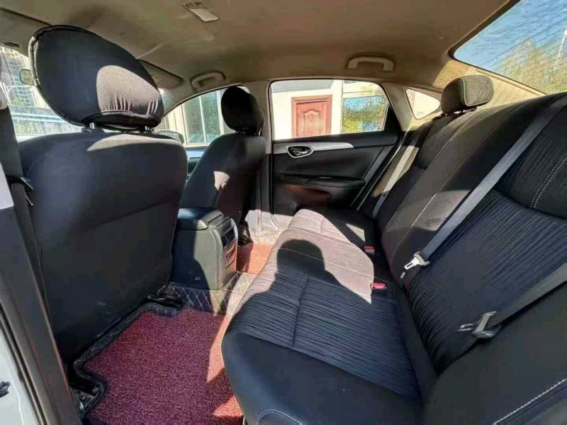 南宁19年日产轩逸6