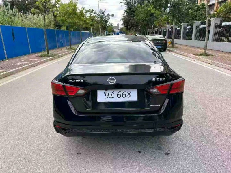 南宁22年日产天籁9