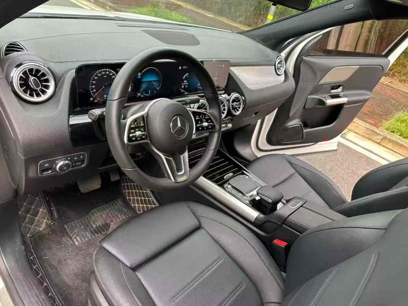 南宁23年奔驰GLA4