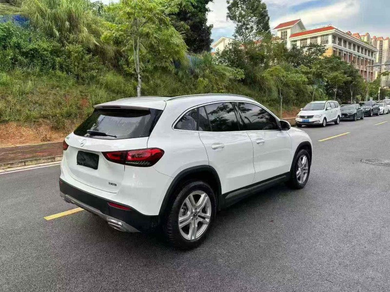 南宁23年奔驰GLA8