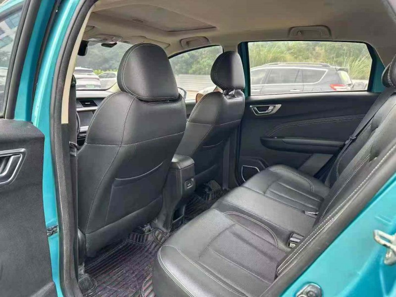 南宁19年吉利远景6