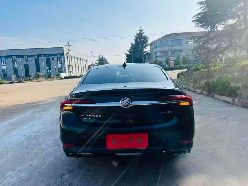 枣庄19年别克君越9