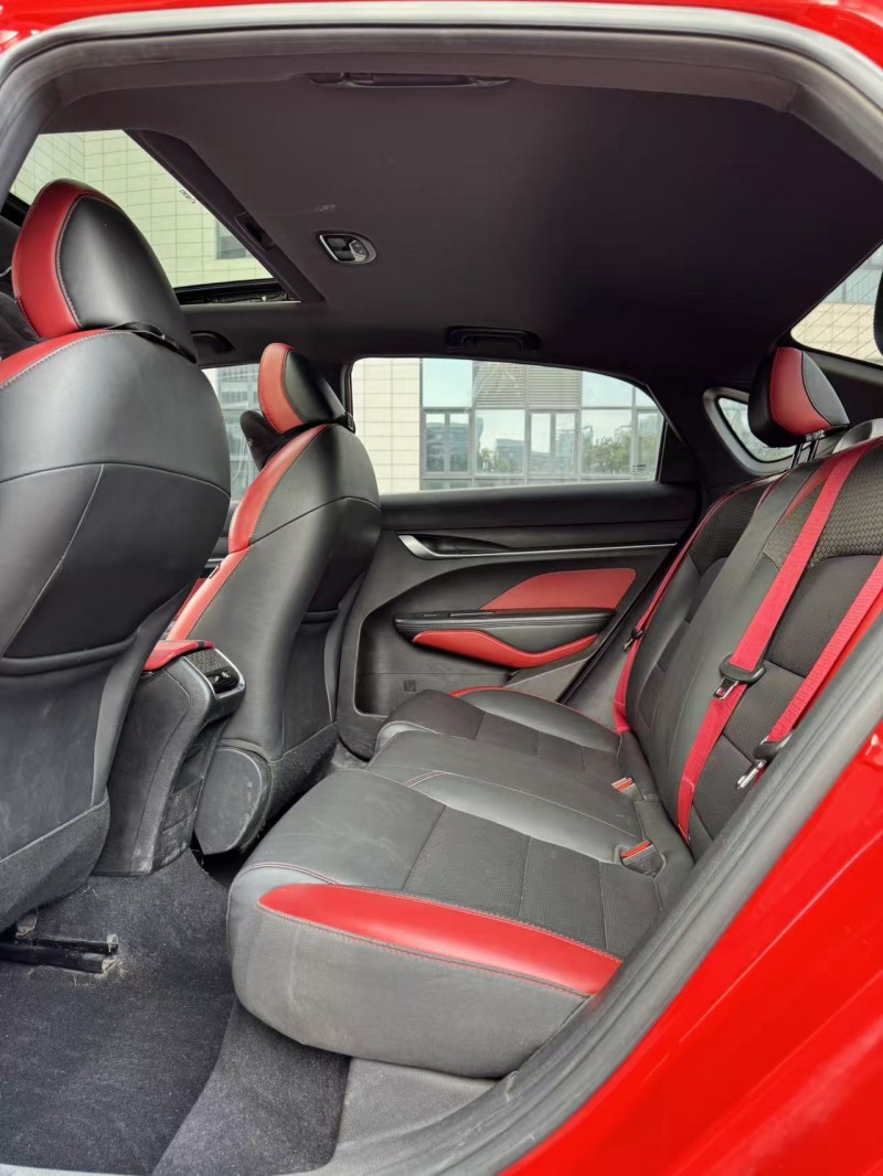 中山21年吉利缤瑞6