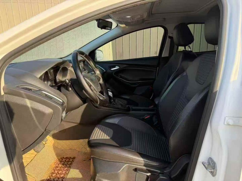 淄博20年福特福克斯5