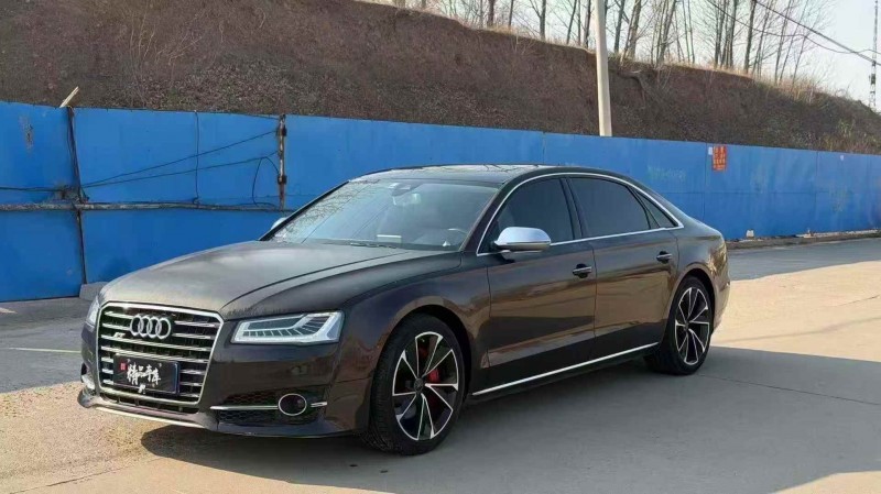 青岛15年奥迪A8L2