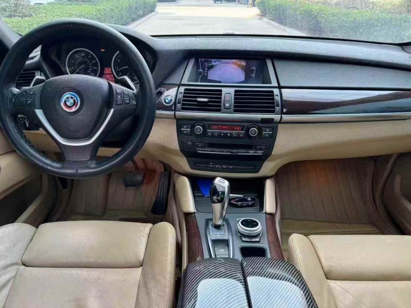 青岛14年宝马X66