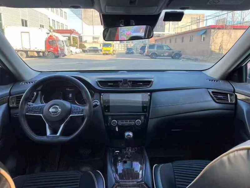 淄博20年日产奇骏5