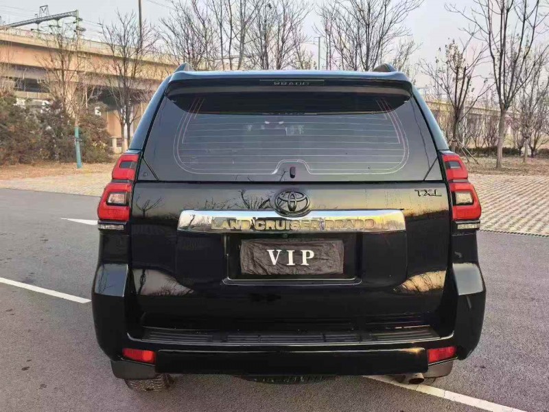 天津20年丰田普拉多9