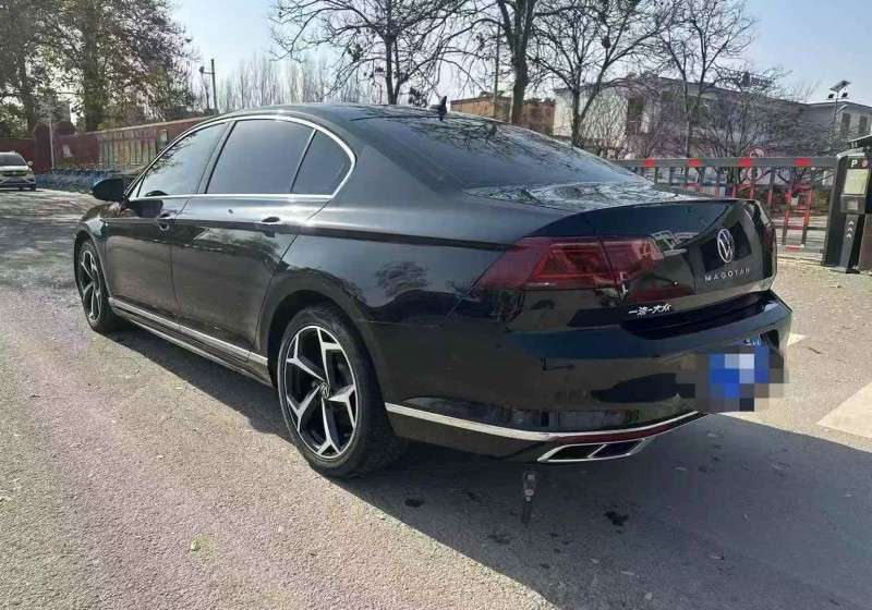 青岛24年大众迈腾8