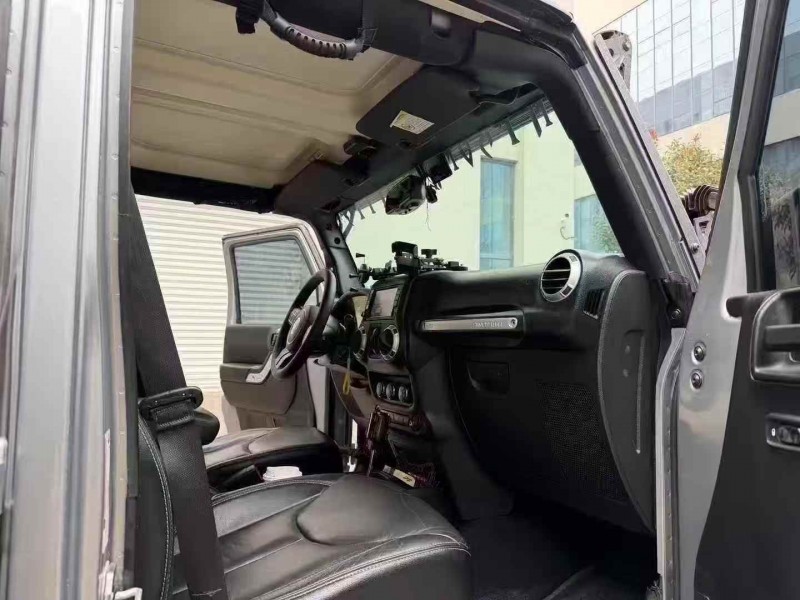 徐州17年Jeep牧马人5