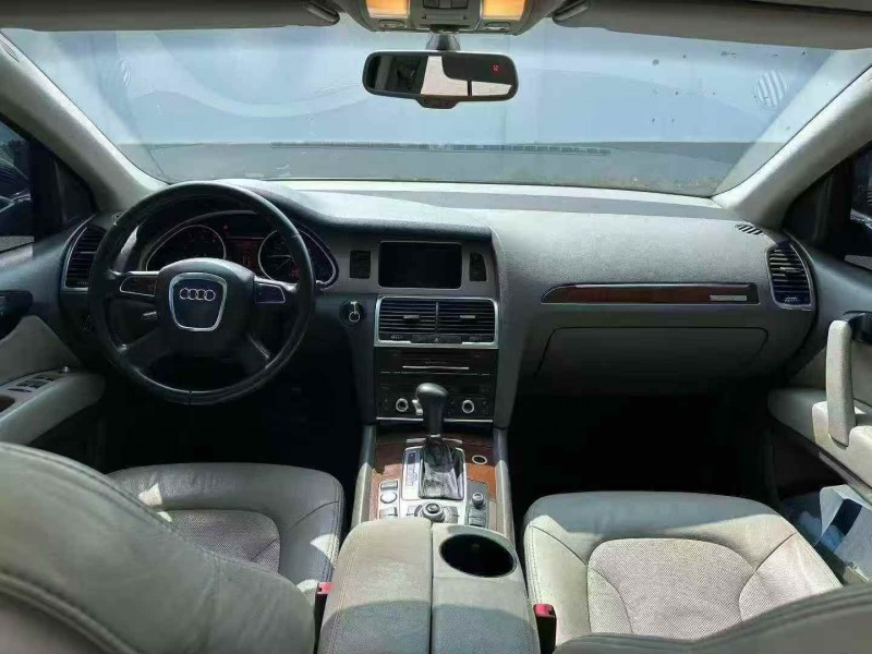 秦皇岛10年奥迪Q75