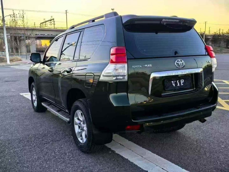 邢台12年丰田普拉多7